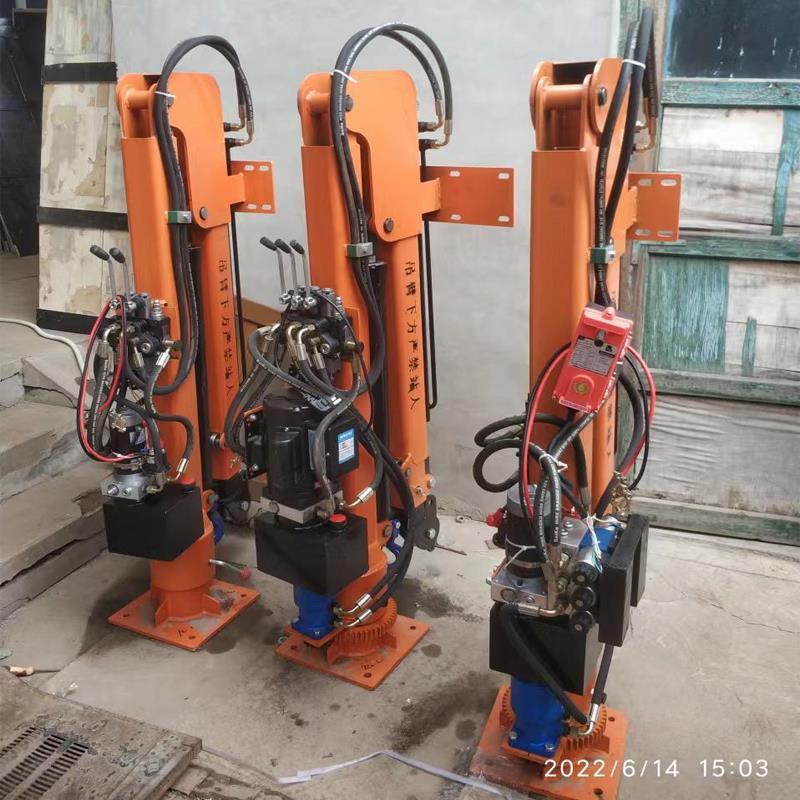 秀峰区重汽蓝牌随车吊 3.2吨 国六动力强 液压驱动 农用自卸起重机